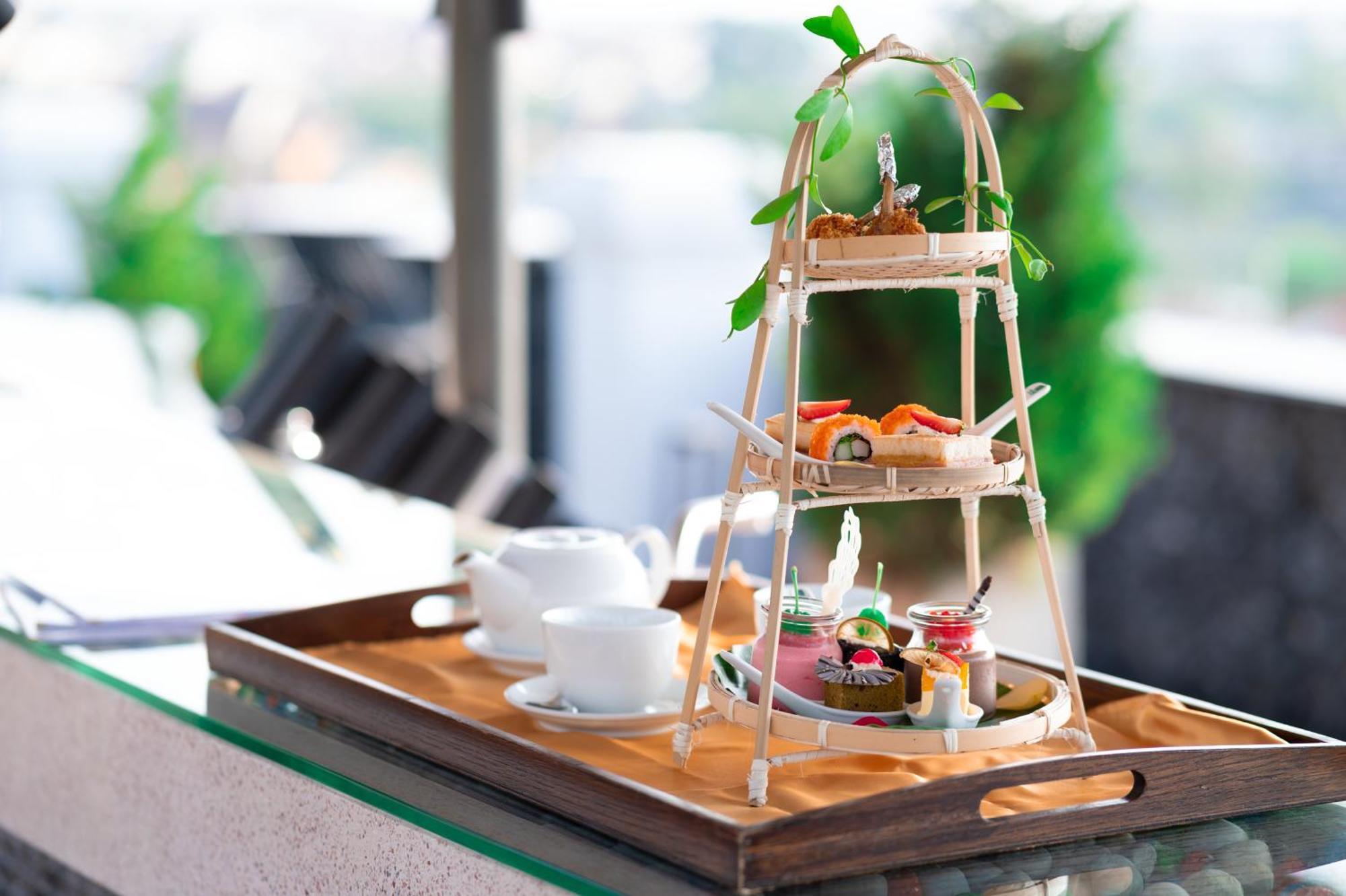 Bel Marina Hoi An Resort Exteriér fotografie Afternoon tea at the Mandarin Oriental, Bangkok